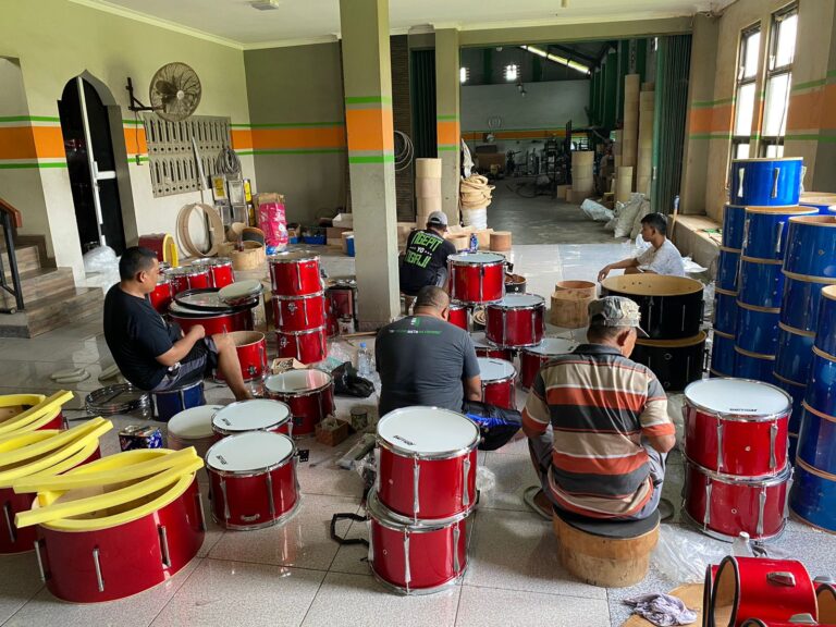 Alat Drumband TK