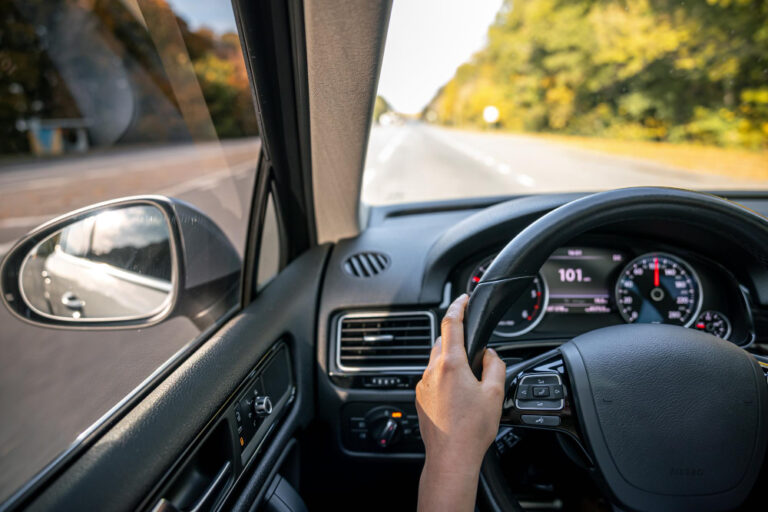 Bagaimana Teknologi F1 Mempengaruhi Mobil Jalanan?