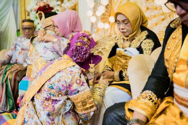 Sungkeman dalam pernikahan